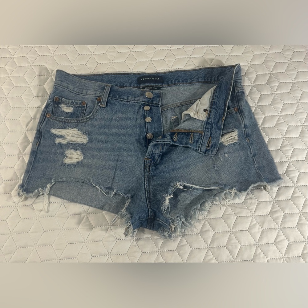 Aeropostale Boyfriend Distressed Denim Shorts Button Fly Raw Hem Size 12